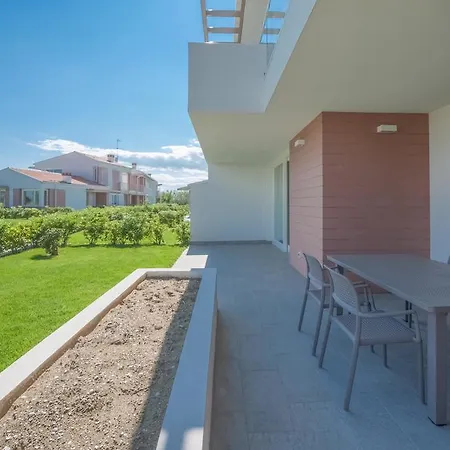 Appartement Tee 10 *